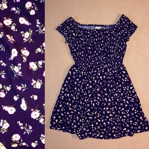 🌸 A floral print accordion top swing dress 🌸